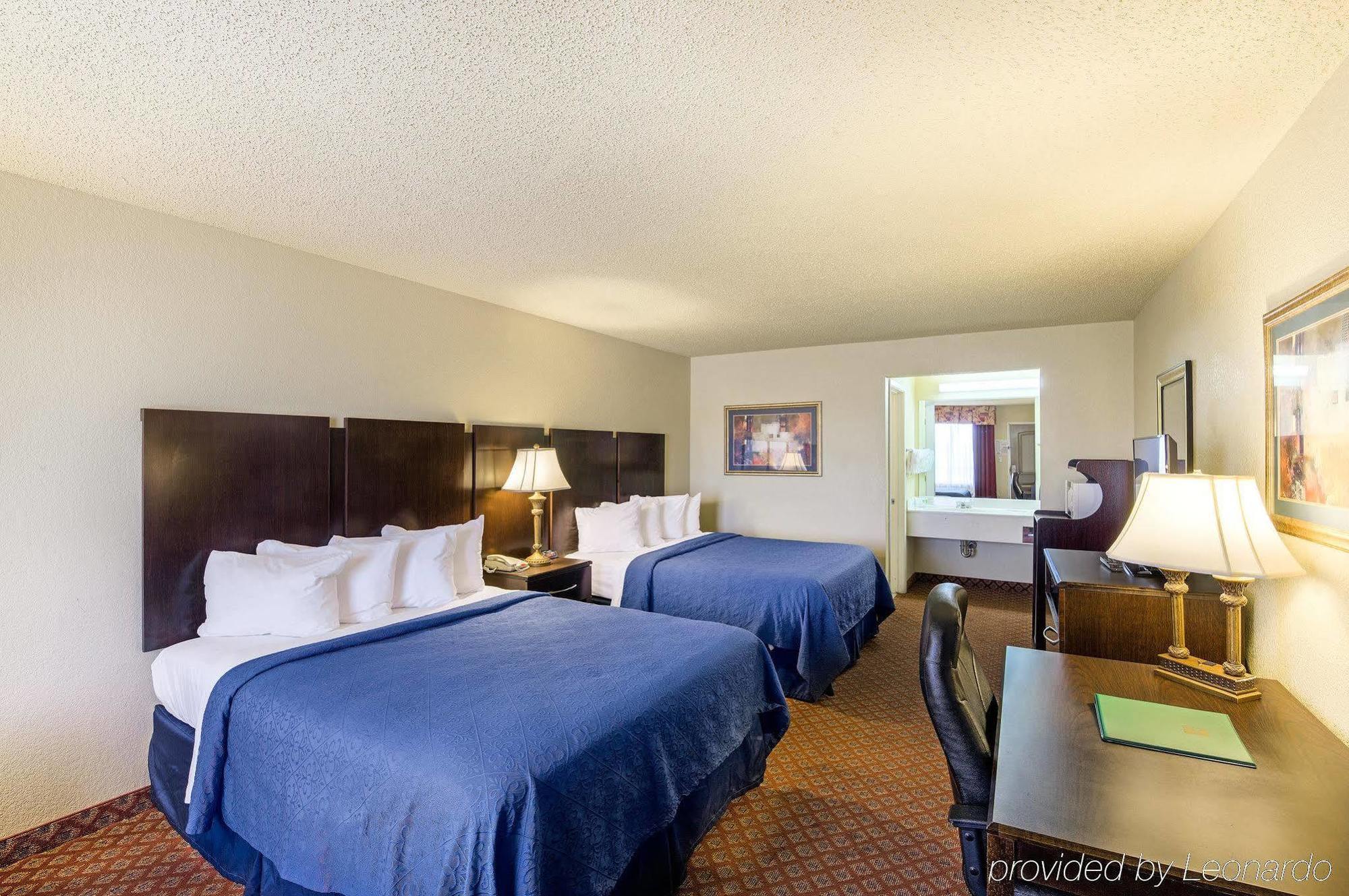 Quality Inn & Suites Abilene Exterior photo